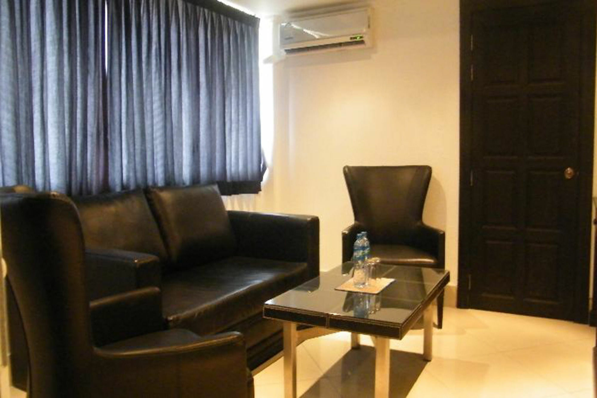 Oyo 835 Koh Chang Luxury Hotel Ngoại thất bức ảnh
