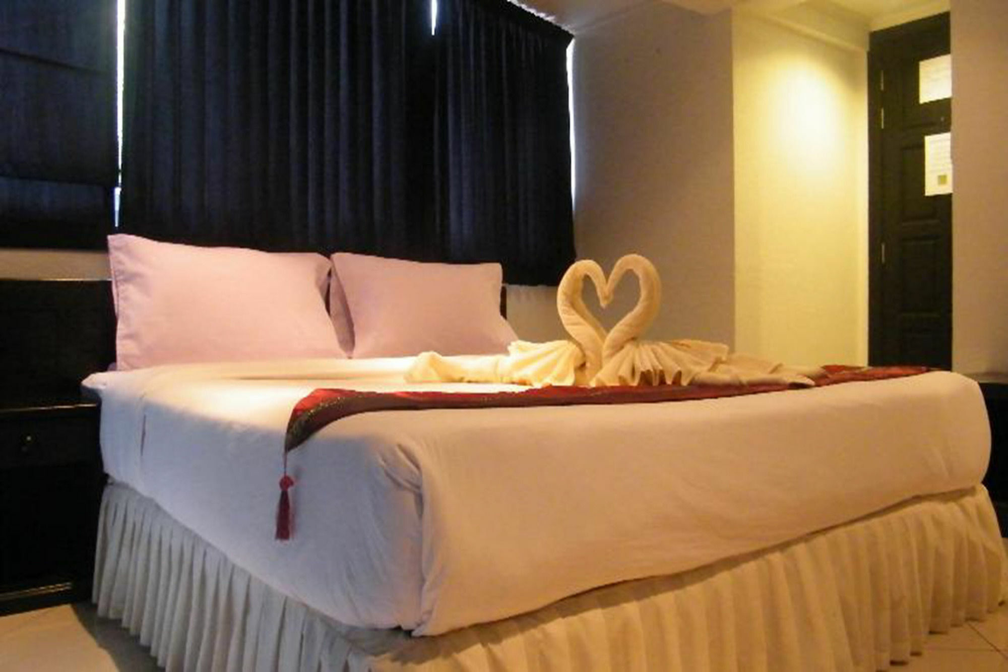 Oyo 835 Koh Chang Luxury Hotel Ngoại thất bức ảnh
